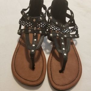 ⭐ black and silver girls sandals